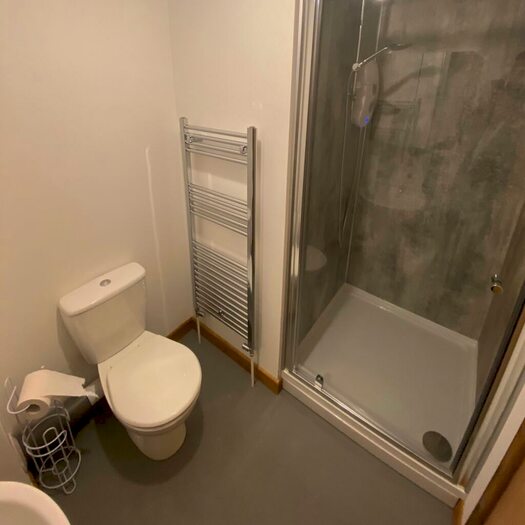 5 Bedroom Flat To Rent In Melton Crescent, Horfield, Bristol, BS7