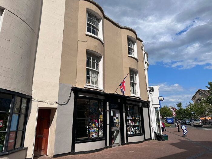 2 Bedroom Property For Sale In Regent Street, Teignmouth, TQ14