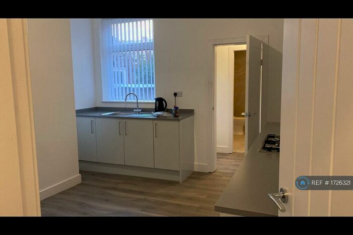 3 Bedroom Terraced House To Rent In Glanvor Road, Stockport, SK3