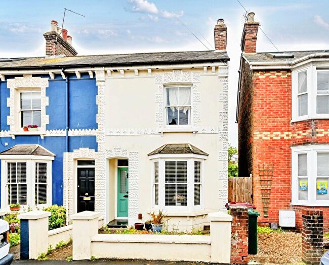 2 Bedroom Terraced House For Sale In Grove Road, Chichester, PO19