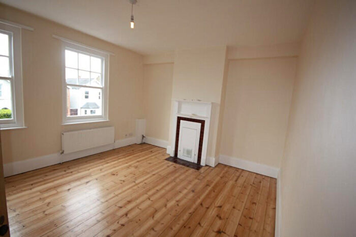 3 Bedroom Apartment To Rent In Kings Road, Kingston Upon Thames, Surrey, KT2