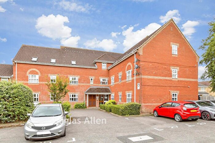 2 Bedroom Flat For Sale In Northampton Grove, Langdon Hills, Basildon, Essex, SS16
