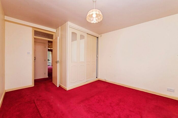 2 Bedroom Flat For Sale In Cliff Road, Budleigh Salterton, EX9
