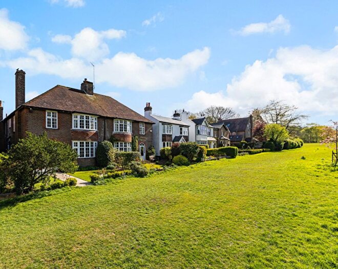 4 Bedroom Semi-Detached House For Sale In East Common, Harpenden, Hertfordshire, AL5