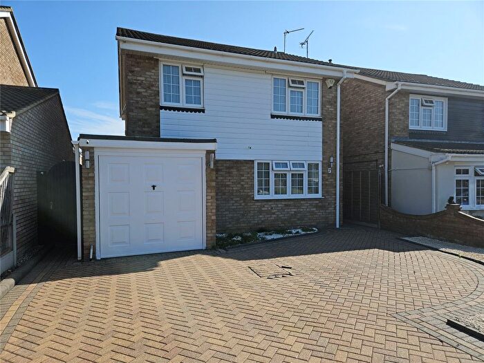 4 Bedroom Detached House For Sale In Aylesbeare, Shoeburyness, Southend-On-Sea, SS3
