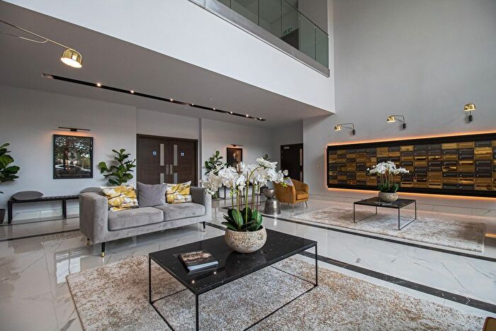 2 Bedroom Flat To Rent In Victoria Avenue, Southend-On-Sea, SS2