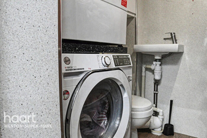 5 Bedroom Semi-Detached House For Sale In Rectors Way, Weston-Super-Mare, BS23