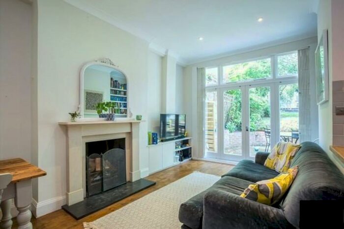 2 Bedroom Flat To Rent In Stanhope Gardens, London, N6