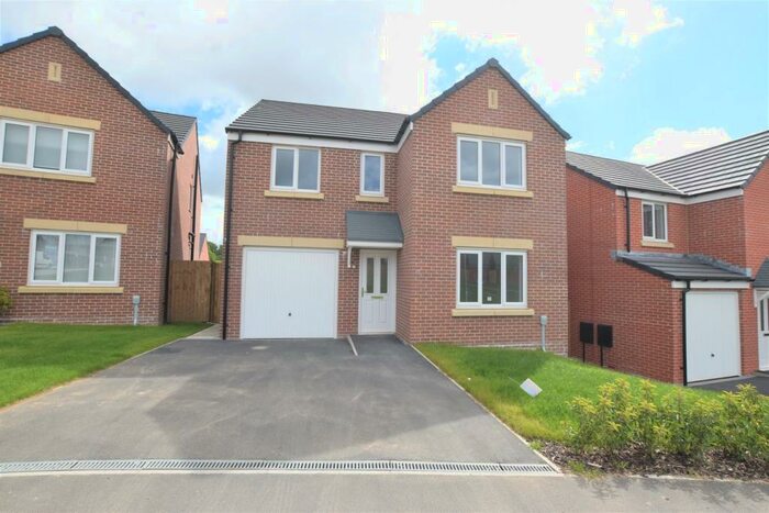 4 Bedroom Detached House To Rent In Chestnut Avenue, Blackburn, BB1