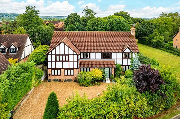 5 Bedroom Detached House For Sale In Tamworth Stubb, Walnut Tree, Milton Keynes, Buckinghamshire, MK7
