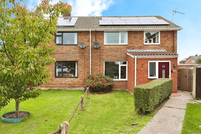 3 Bedroom Semi-Detached House For Sale In Lawnwood Avenue, Elkesley, Retford, DN22