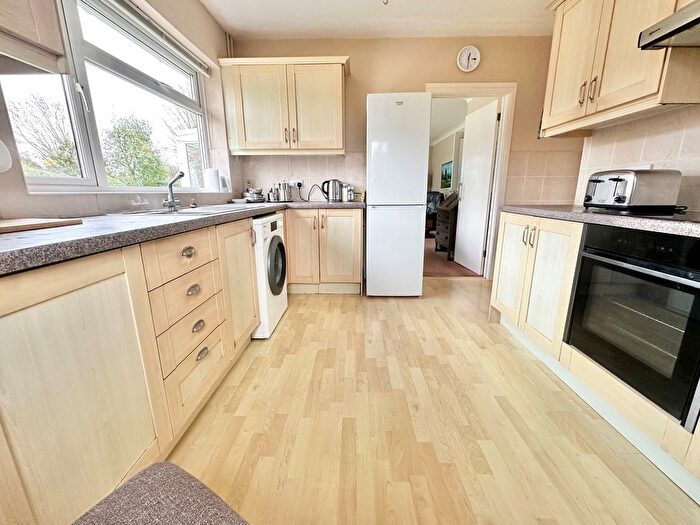 2 Bedroom Detached Bungalow For Sale In Findon Close, Bexhill-On-Sea, TN39