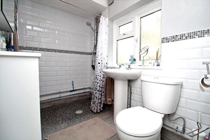 1 Bedroom Flat To Rent In The Pound, High Street, Burton Bradstock, DT6