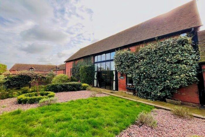 4 Bedroom Barn Conversion To Rent In Fisherwick Road, Lichfield, WS14