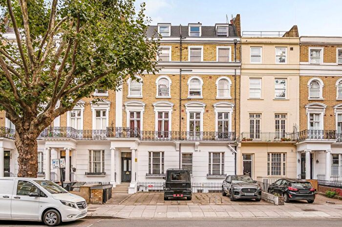 2 Bedroom Flat For Sale In Inverness Terrace, Bayswater, London, W2