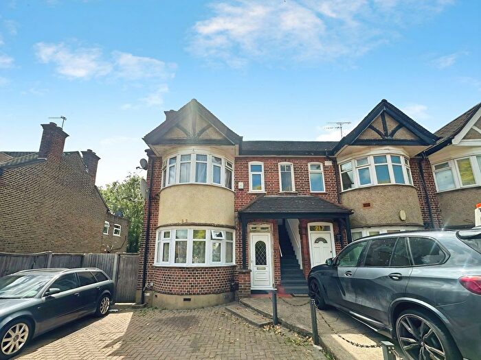 2 Bedroom Flat To Rent In Christchurch Avenue, Harrow, HA3