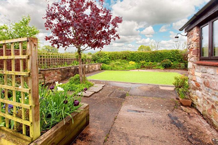 2 Bedroom Barn Conversion To Rent In Backwell Common, Backwell, BS48