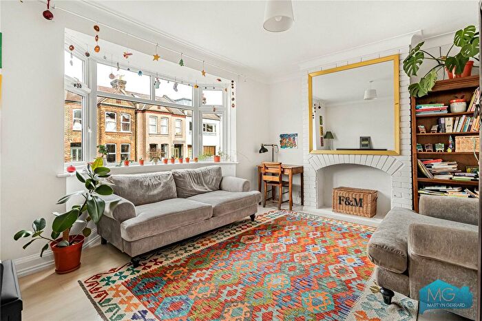 3 Bedroom Detached House For Sale In Bedford Road, London, N2