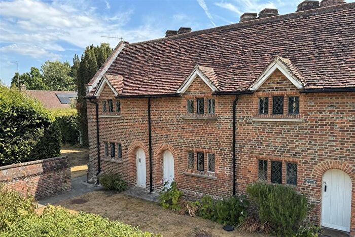 1 Bedroom Flat For Sale In Godalming, GU7