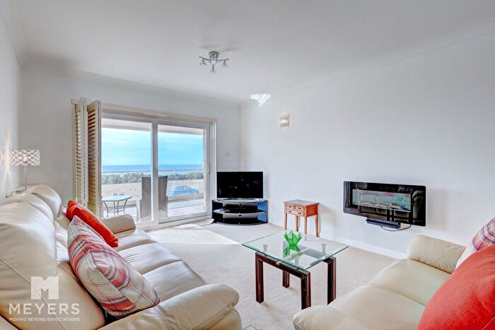 2 Bedroom Flat For Sale In St. Catherines Road, Bournemouth, BH6