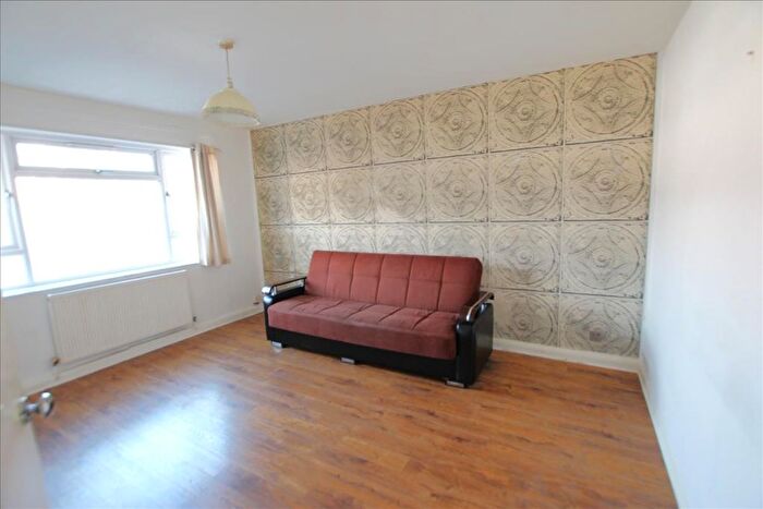 1 Bedroom Flat To Rent In Dorking Court, Hampden Lane, Tottenham, London, N17