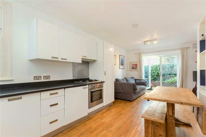 2 Bedroom Apartment To Rent In Melgund Road, Highbury, London, N5