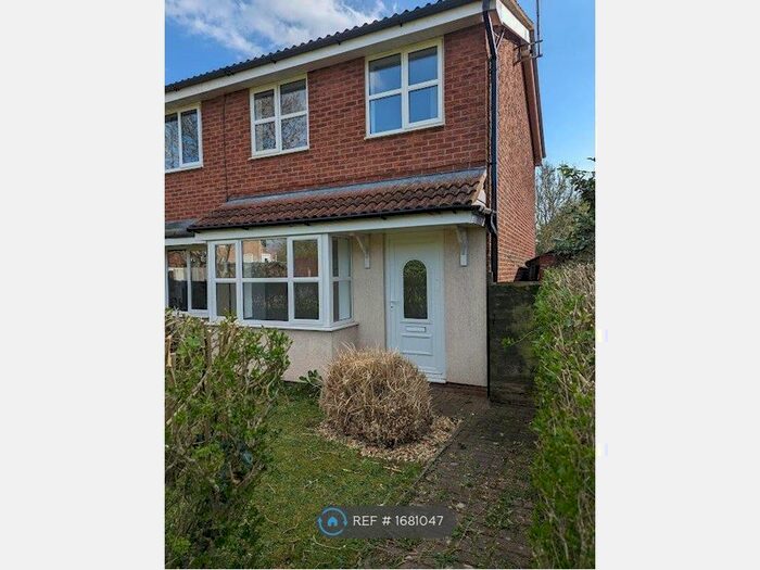 2 Bedroom Semi-Detached House To Rent In Poplar Close, Winsford, CW7