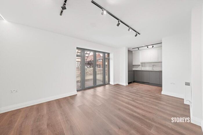 2 Bedroom Apartment To Rent In Honours Building, Tring, HP23