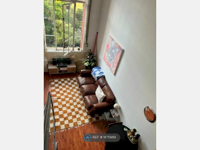 1 Bedroom Flat To Rent In Manhattan Building, London, E3