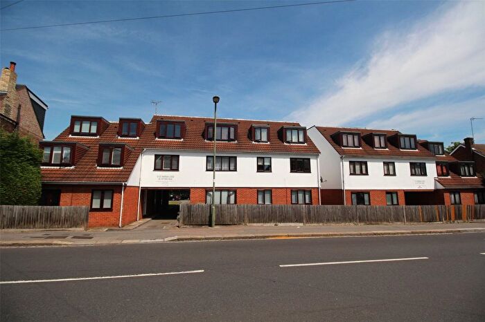 Studio To Rent In Sheridan Lodge, Potters Road, Barnet, Hertfordshire, EN5