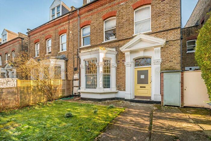 1 Bedroom Flat For Sale In Brondesbury Road, London, NW6