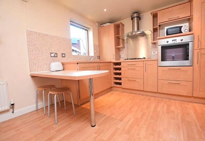 2 Bedroom Flat To Rent In Leadmill Court, Sheffield, S1