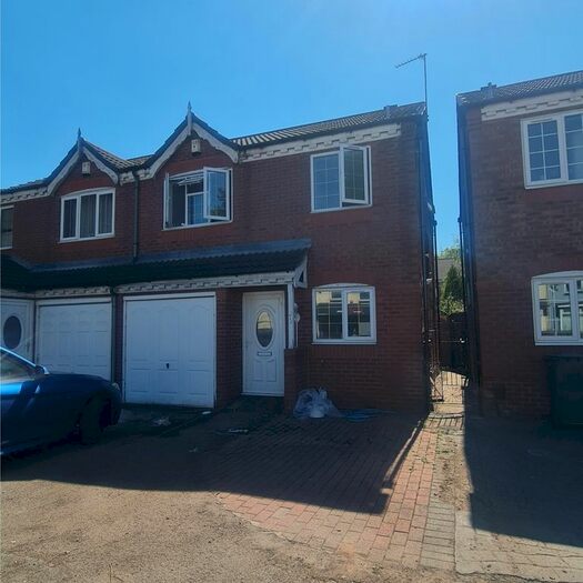 3 Bedroom Property To Rent In Cannock Road, Wolverhampton, WV10