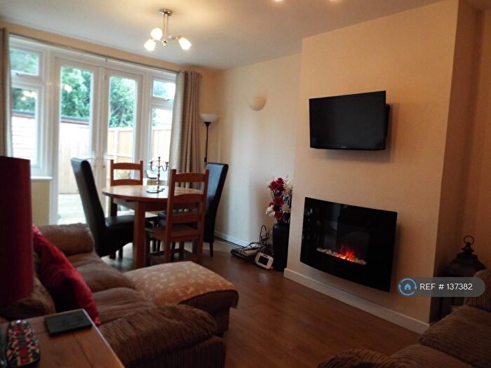 2 Bedroom Maisonette To Rent In Davids Way, Ilford, IG6