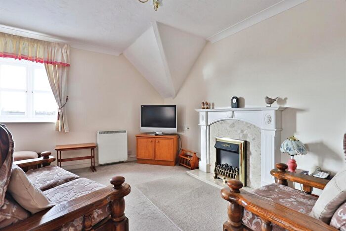 1 Bedroom Flat For Sale In Salisbury Street, Fordingbridge, SP6