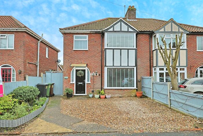 4 Bedroom Semi-Detached House For Sale In Theatre Street, Dereham, NR19
