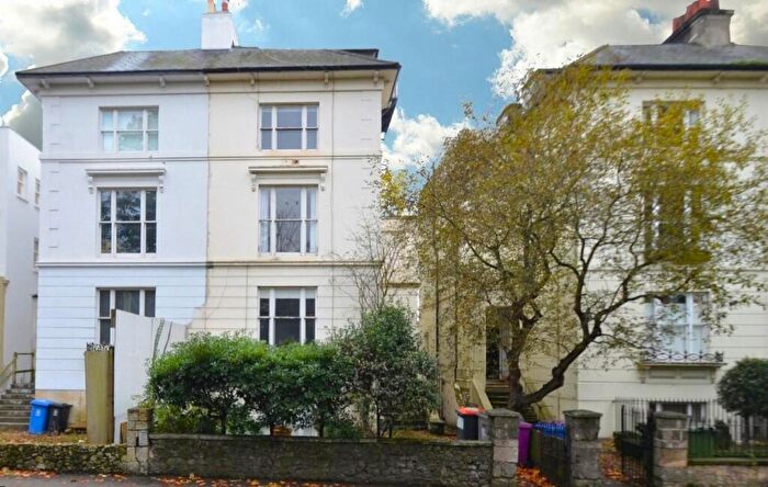 1 Bedroom Flat To Rent In Clarence Road, Windsor, SL4