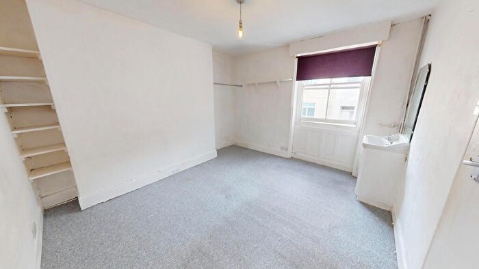 1 Bedroom Flat To Rent In Madeira Place, Kemptown, Brighton, BN2