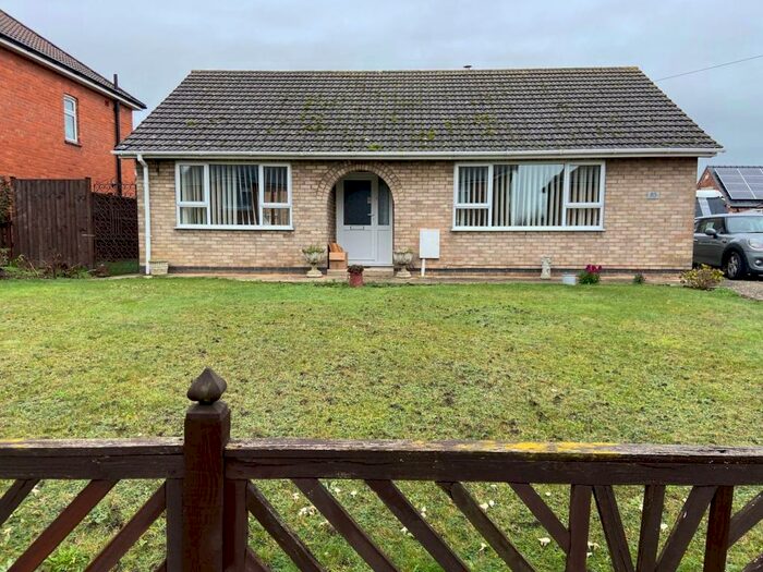 2 Bedroom Detached Bungalow For Sale In High Street, Thurlby, Bourne, PE10