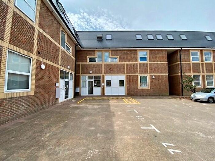 1 Bedroom Apartment To Rent In Alton Mews, Aylesbury, HP19