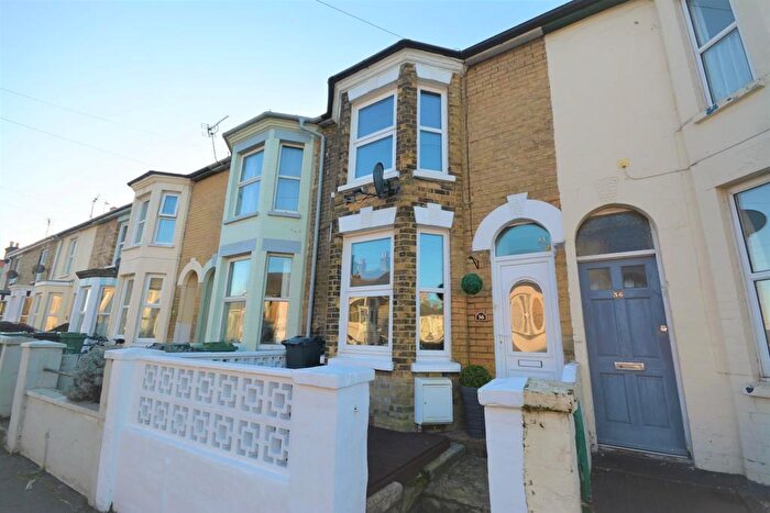 3 Bedroom Terraced House To Rent In Pelham Road, Cowes, PO31