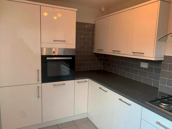 3 Bedroom Semi-Detached House To Rent In Danescourt Road, Birkenhead CH41