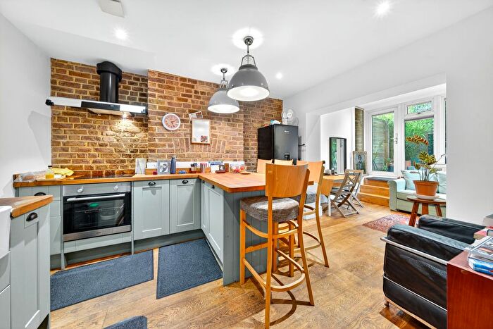 2 Bedroom Flat For Sale In Archel Road, London, W14