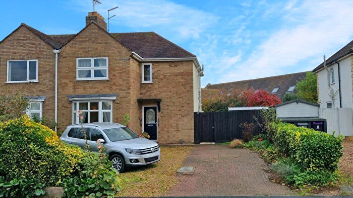 3 Bedroom Semi Detached House For Sale In Horsegate, Deeping St James, Peterborough, PE6