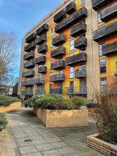 1 Bedroom Flat To Rent In Wenlock Street, London, N1