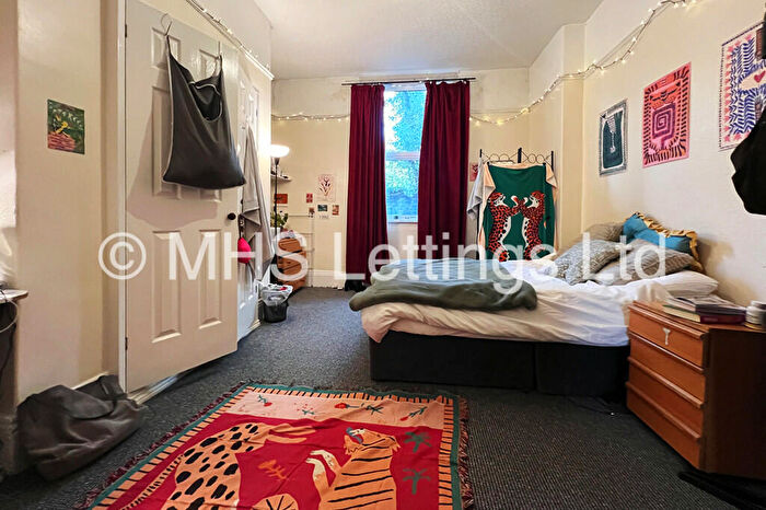 8 Bedroom Terraced House To Rent In Regent Park Terrace, Leeds, LS6