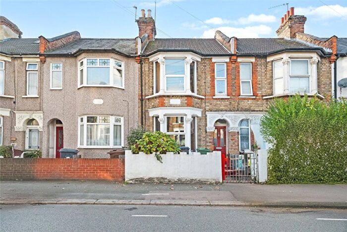 2 Bedroom Terraced House To Rent In Fulbourne Road, Walthamstow, London, E17
