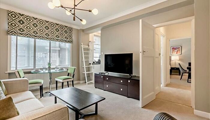 1 Bedroom Flat To Rent In Hill Street, London, W1J