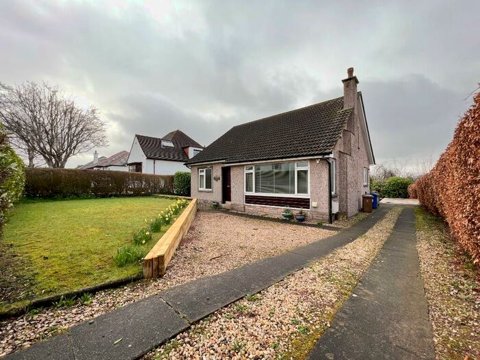 4 Bedroom Bungalow To Rent In Old Greenock Road, Bishopton, PA7