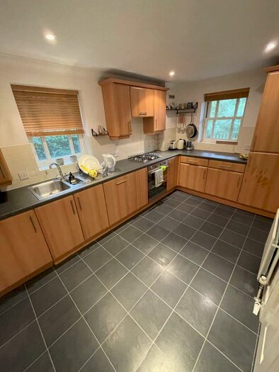 2 Bedroom Flat To Rent In East Cliff Manor - Two Bedroom Ground Floor Flat &#;, BH1